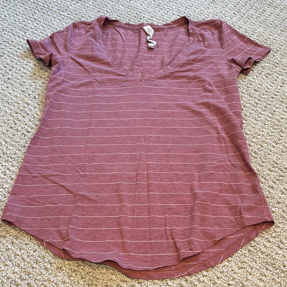 Women's Striped V-Neck Top - Mauve